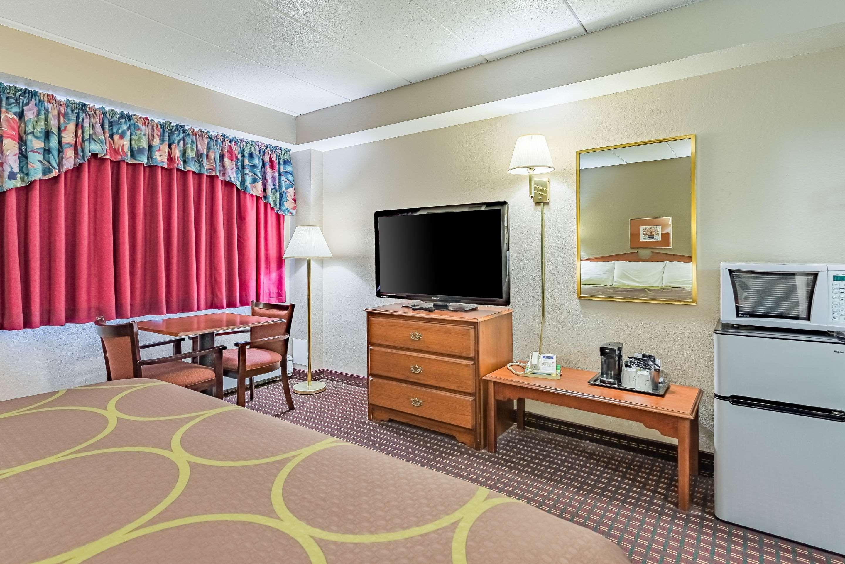 Rodeway Inn Saint Joseph Extérieur photo