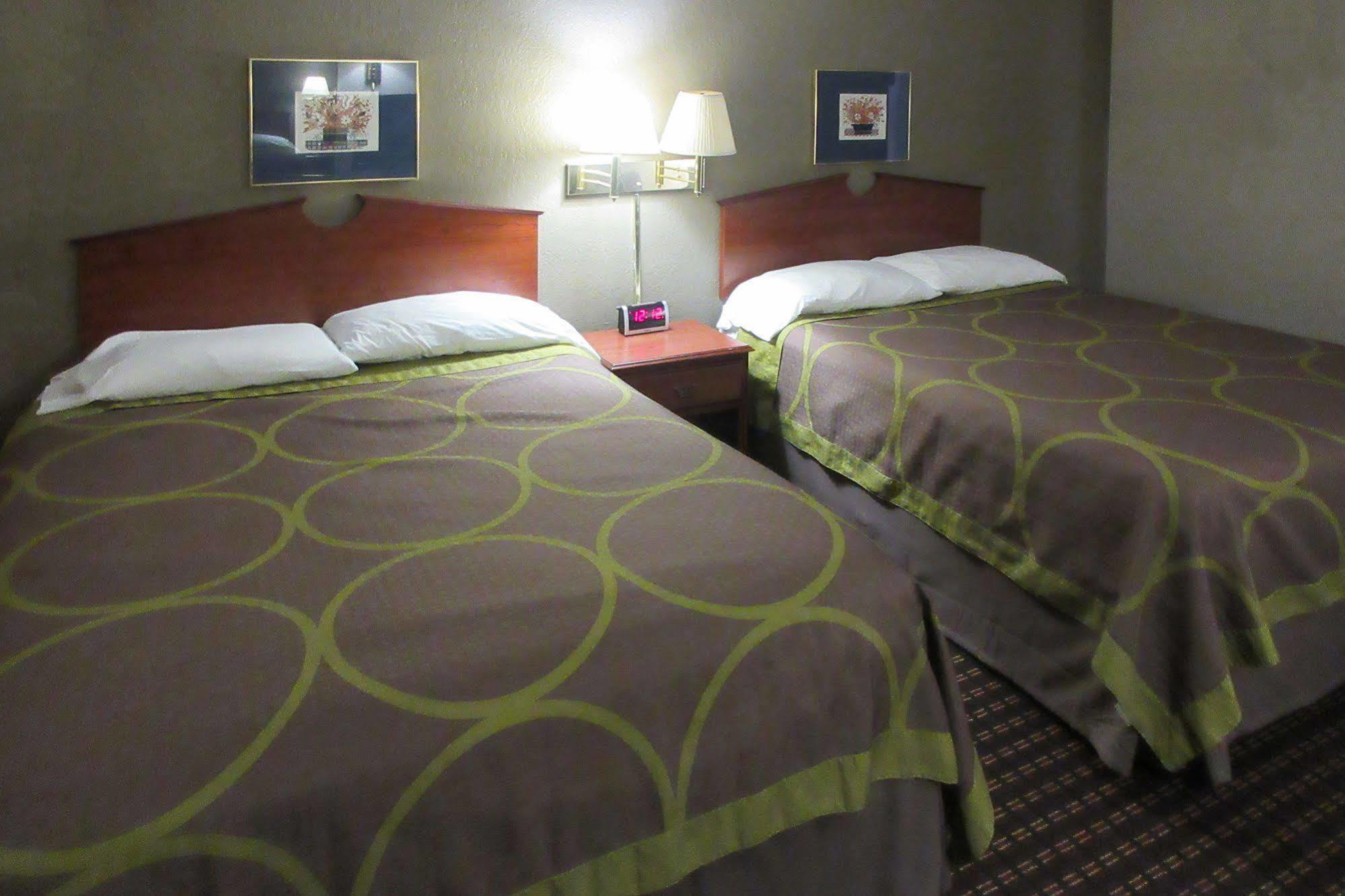 Rodeway Inn Saint Joseph Extérieur photo